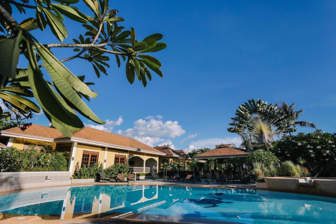 Turtle Bay Dive Resort Moalboal Exterior photo